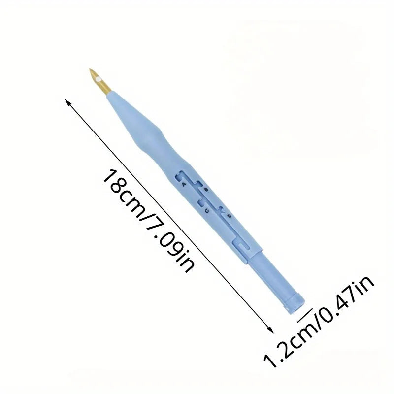 Punch needle-pennens mål: ca. 18 cm lang og ca. 1,2 cm tykk