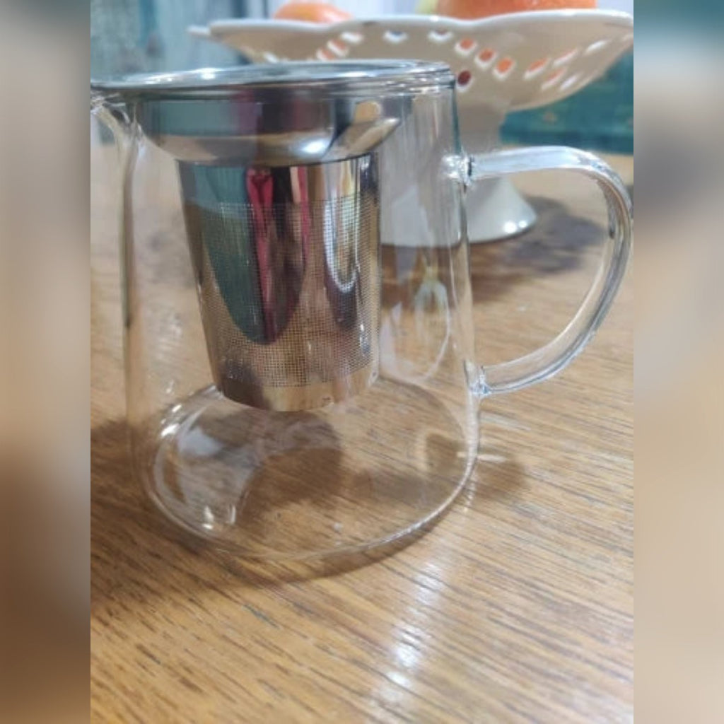 Kjøpers bilde: tekannen i glass på 400 ml med sil i rustfritt stål på et trebord