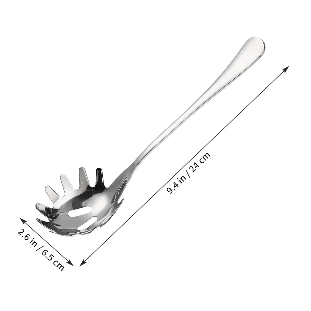 Pastaskjeens mål: ca. 24 cm lang og skål på ca. 6,5 cm