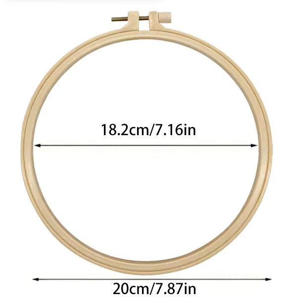 Broderirammen: Ø 20 cm utvendig og 18,2 cm innvendig
