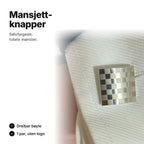Sølvfargede, firkantede mansjettknapper med rutete mønster i en skjortemansjett